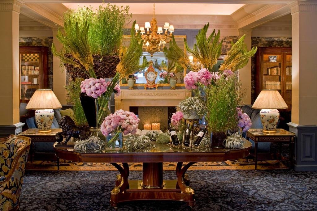 Фото Four Seasons Hotel Des Bergues Geneva