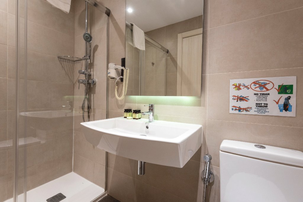 Фото Plaza Goya Rooms