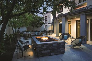 Гостиница Courtyard by Marriott Albany Airport