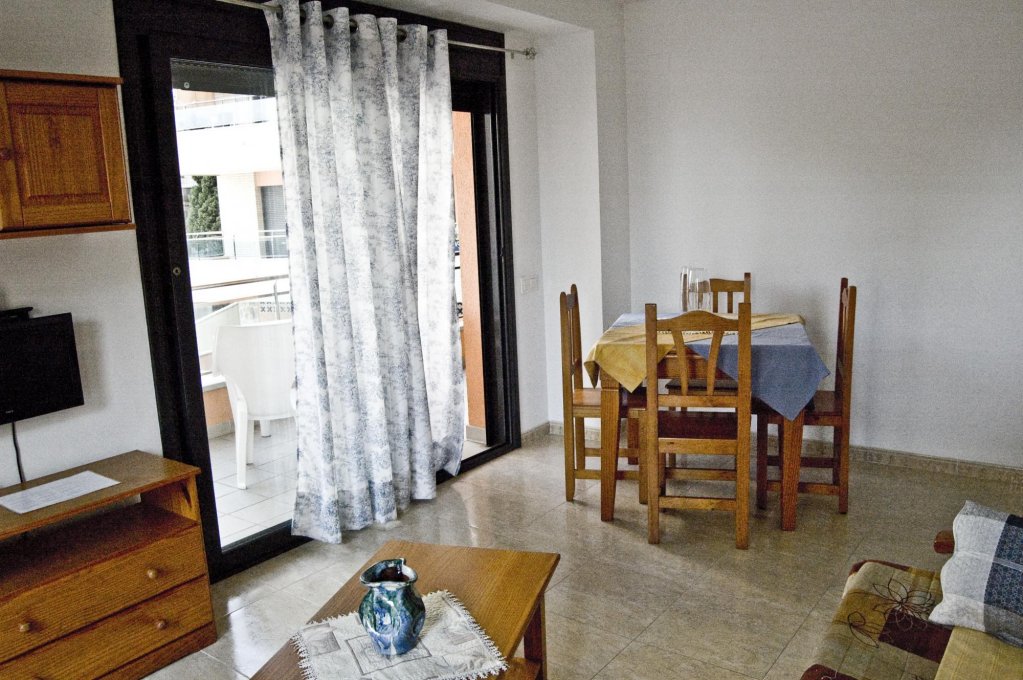 Фото Eton Apartments