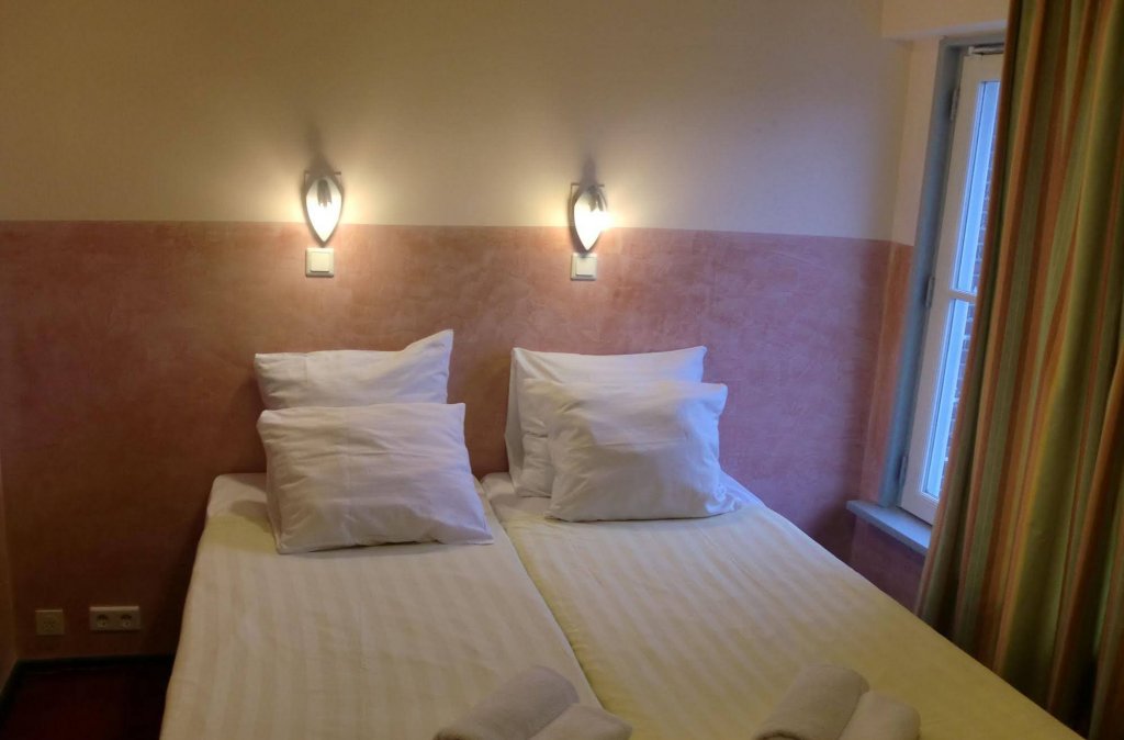 Фото Hotel Neutraal