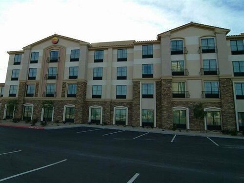 Гостиница Comfort Inn & Suites Henderson - Las Vegas в Хендерсоне