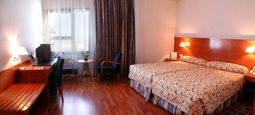 Гостиница Extremadura Hotel в Касересе