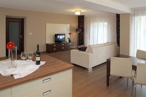 Фото Golden Fish Hotel Apartments