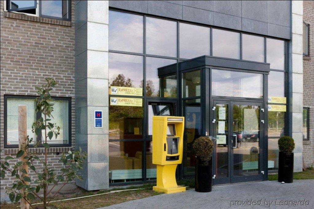 Фото отеля 3