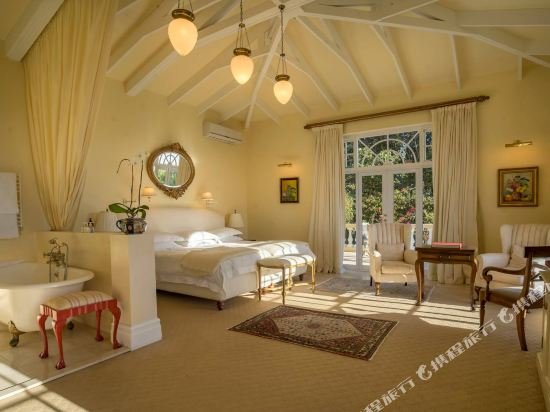 Фото Colona Castle