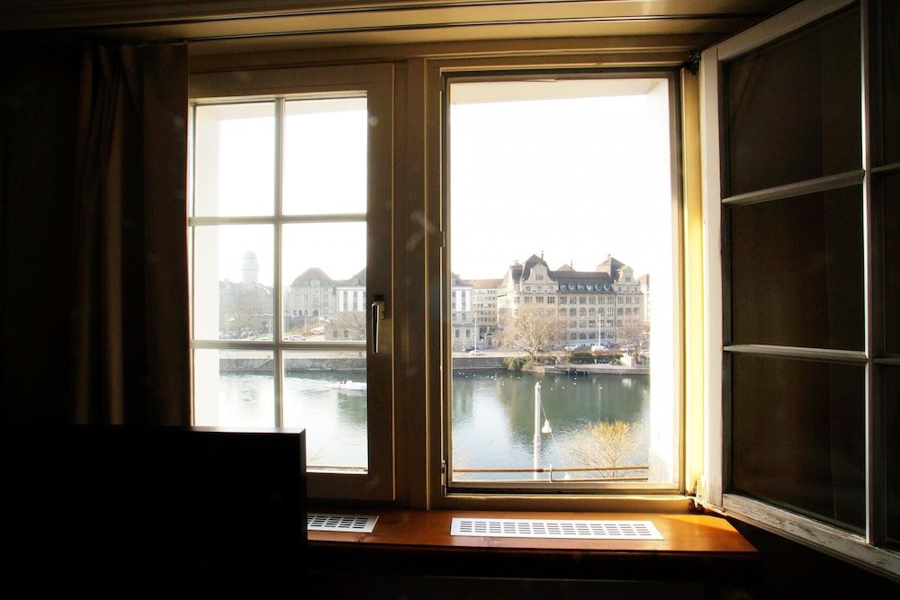 Фото Zh Niederdorf i - Hitrental Apartment