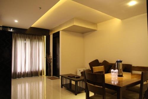 Фото Gokulam Park Hotel