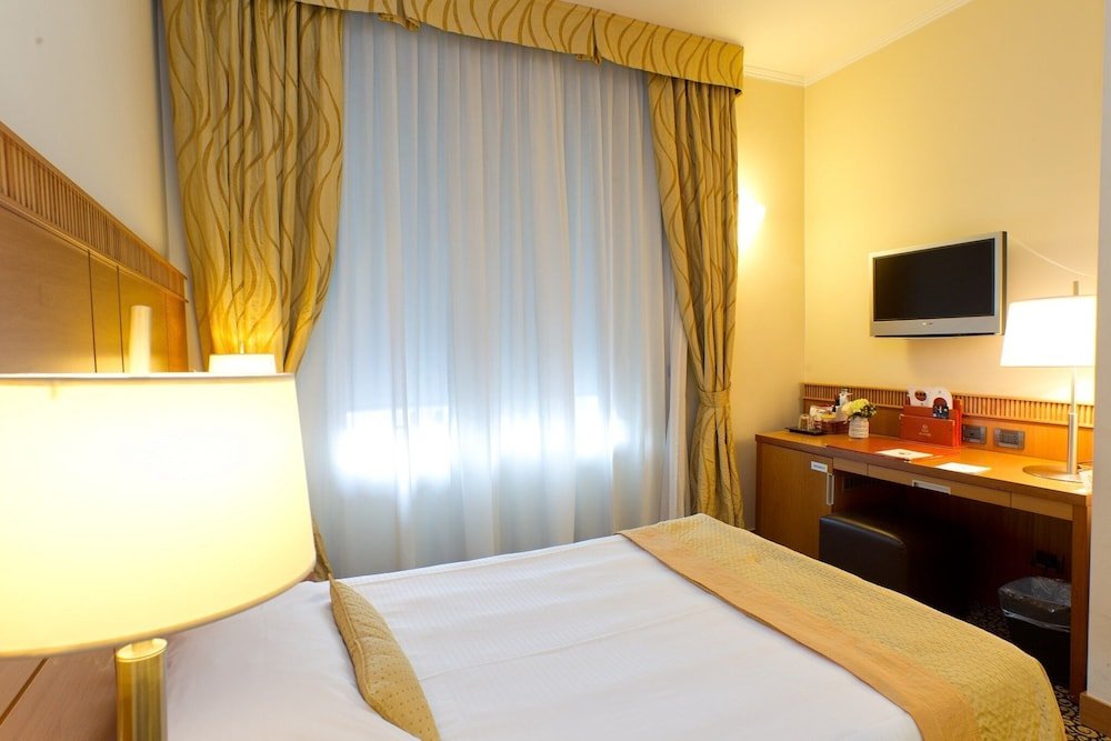 Фото Hotel Dei Cavalieri Milano Duomo