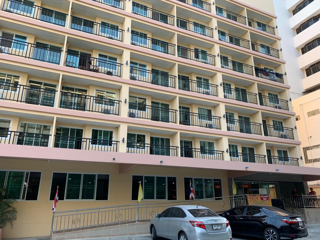 Фото A. A. Pattaya Golden Beach Hotel