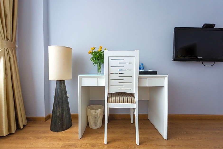 Фото Lucky Hotel - 69 Tran Duy Hung