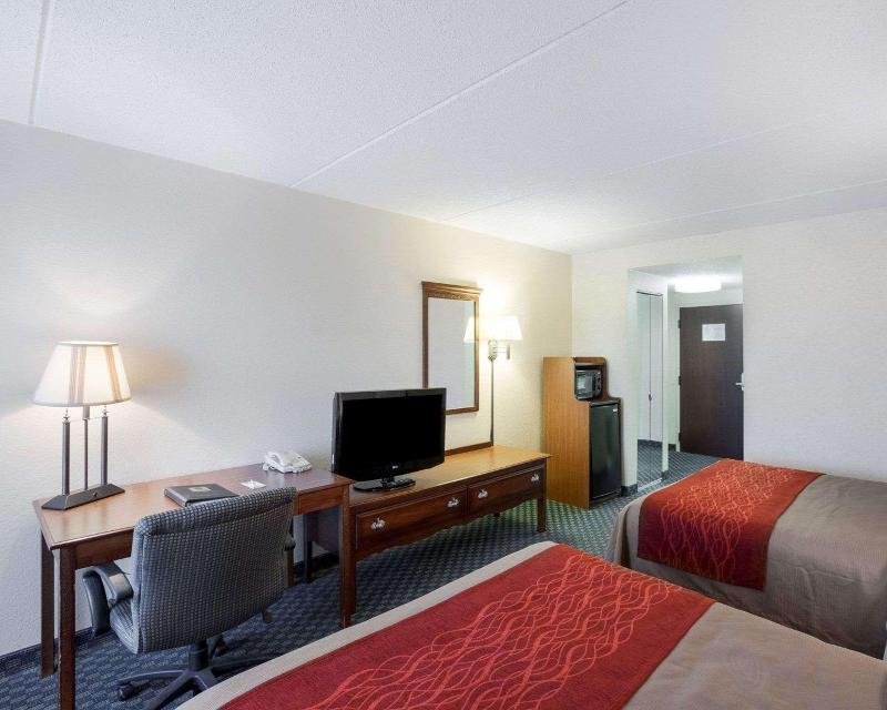 Фото Comfort Inn & Suites Airport