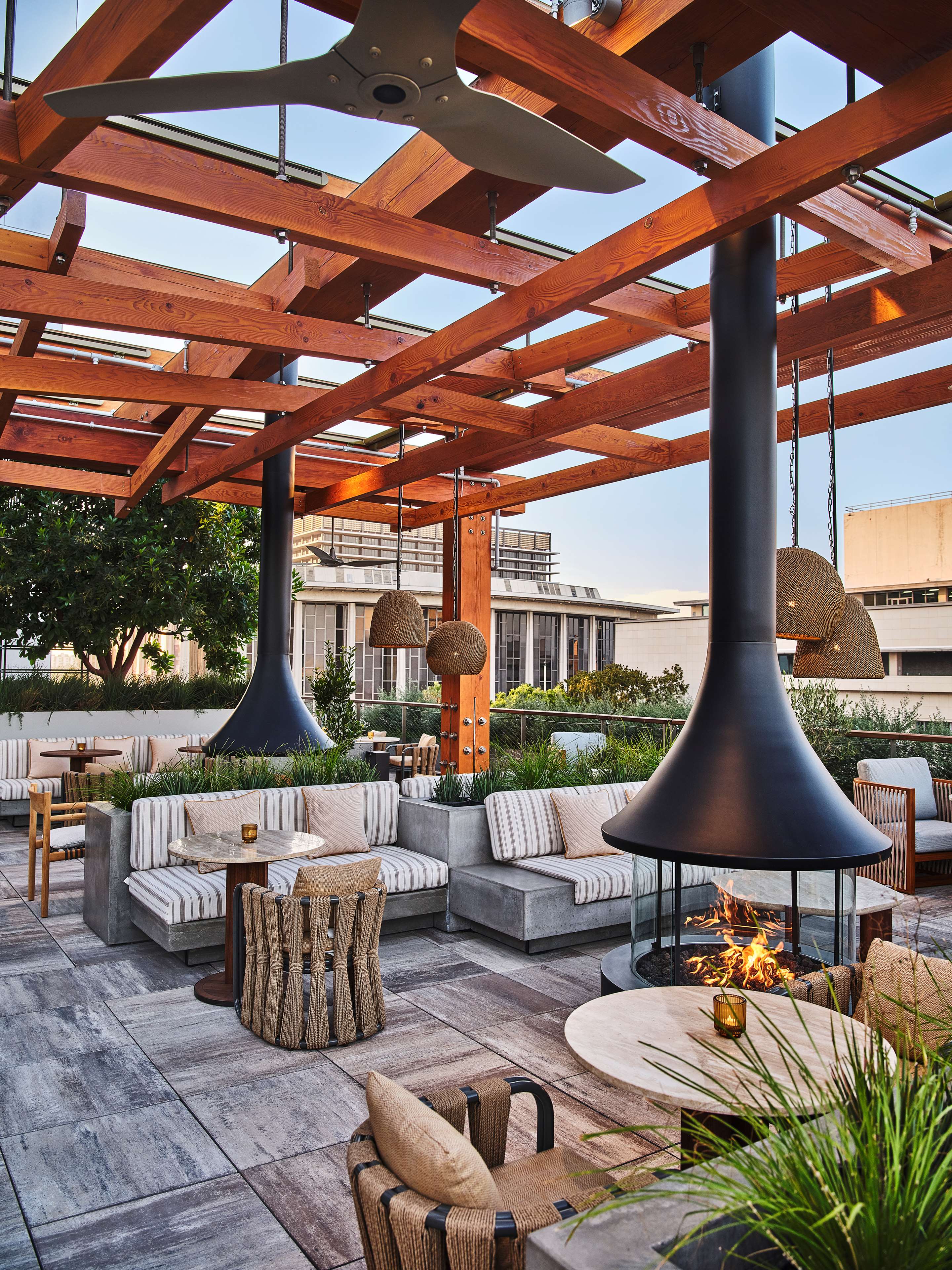 Фото Conrad Los Angeles