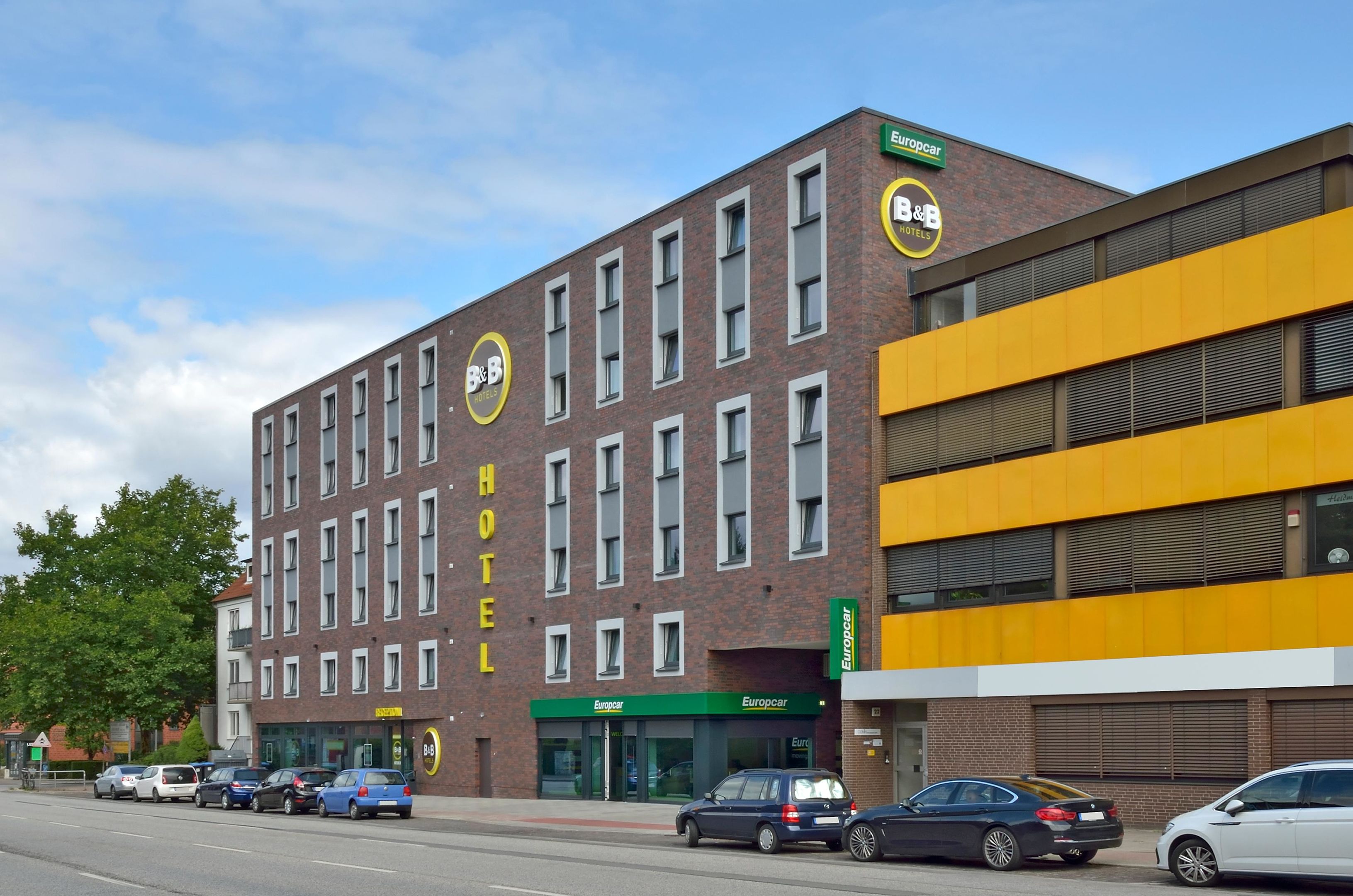 Фото отеля 1