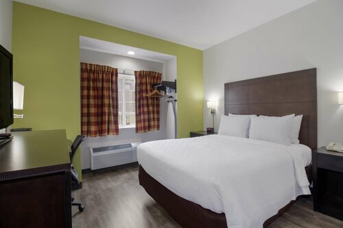 Гостиница SureStay Hotel by Best Western Shallotte