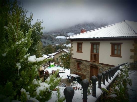 Hotel Apartamentos Caloca, Cantabria, photo