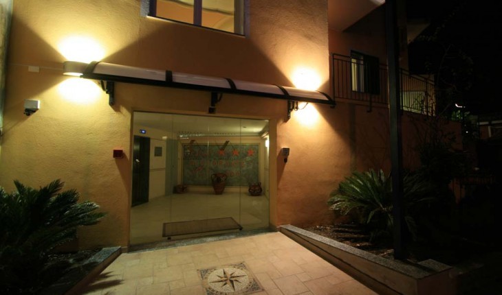 Фото отеля 2