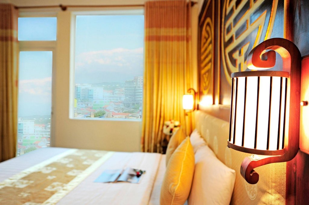 Фото Thanh Lich Royal Boutique Hotel