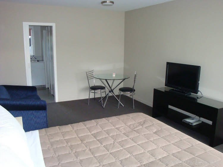 Фото Belmont Motor Inn