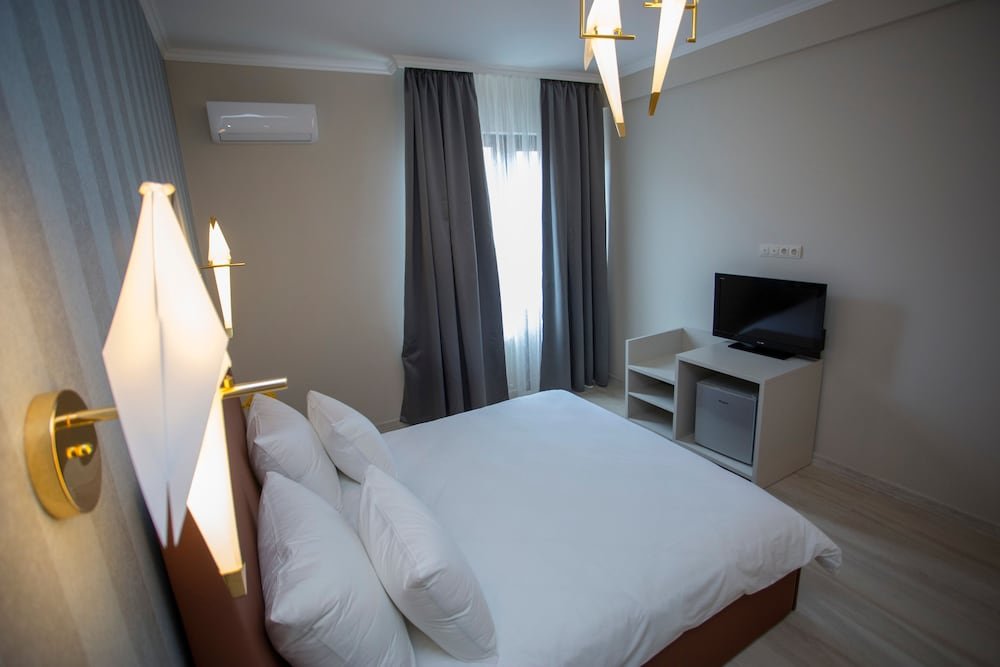 Фото 118296832490