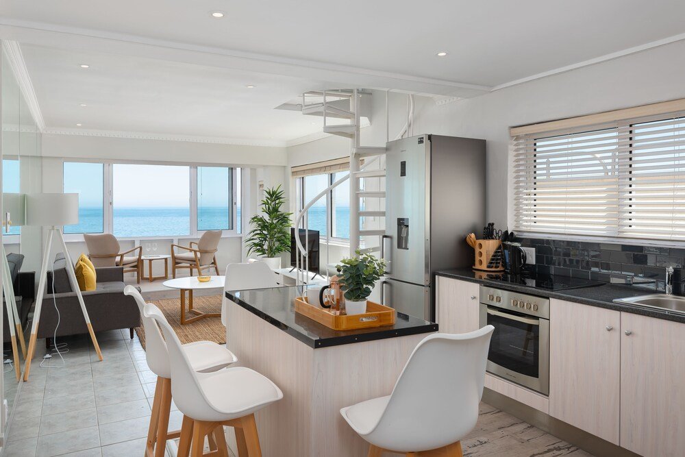 Фото Dolphin Bay II