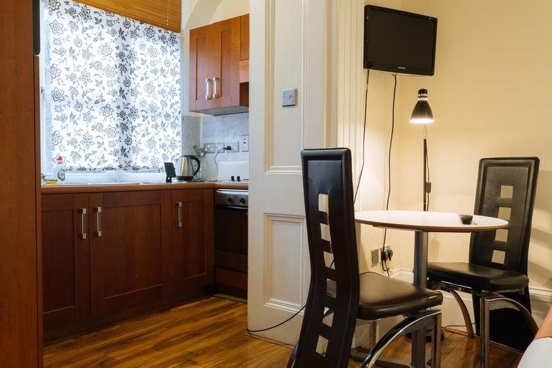 Фото Hyde Park Economy Apartments