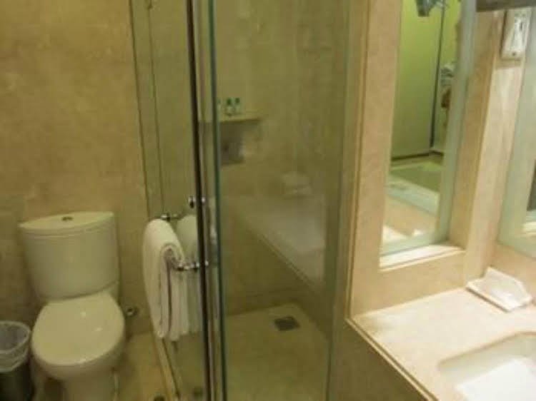 Фото Oyo 559 Hotel Kastor International