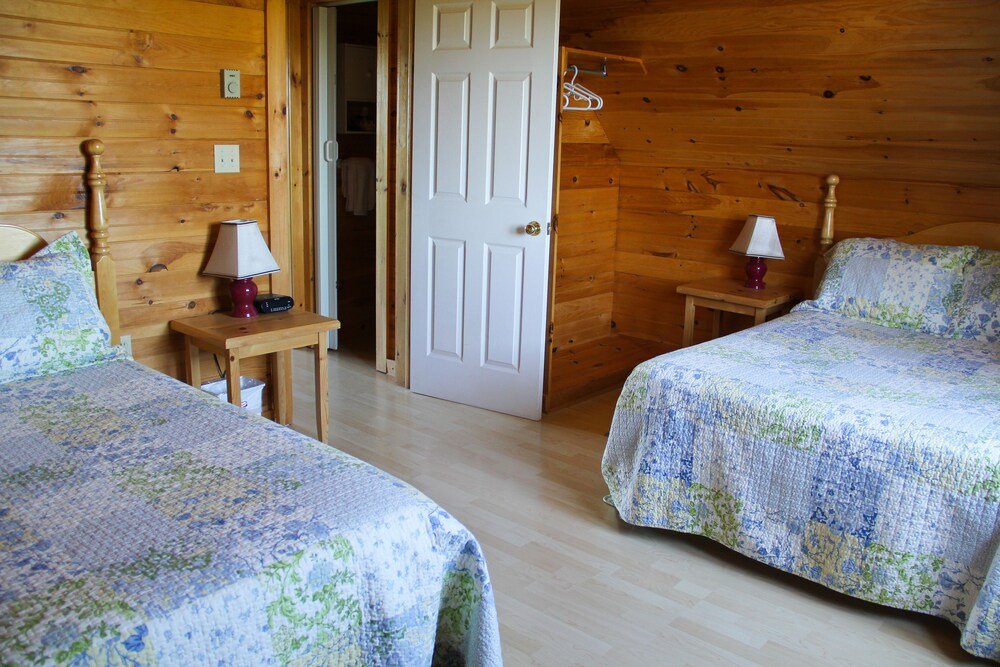 Фото Swept Away Cottages