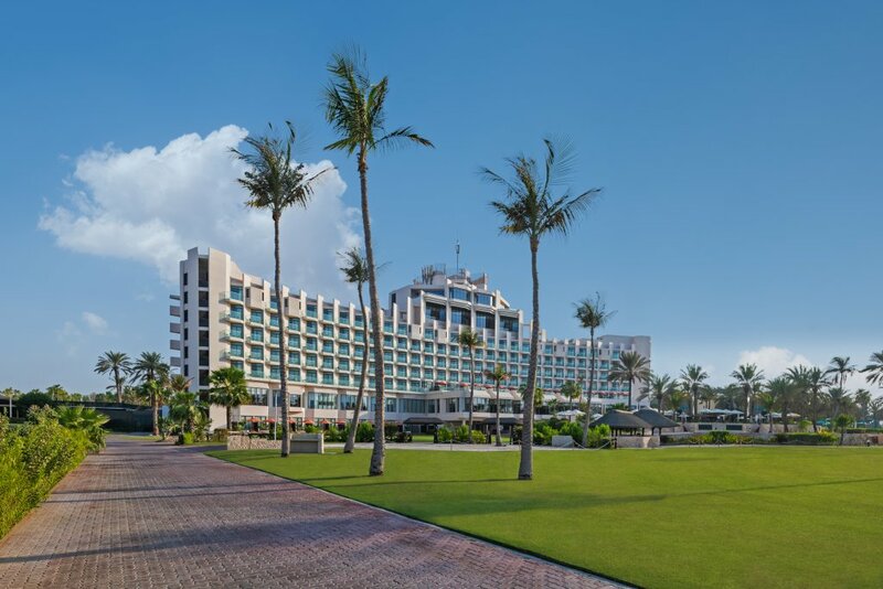 Гостиница Ja Beach Hotel в Дубае