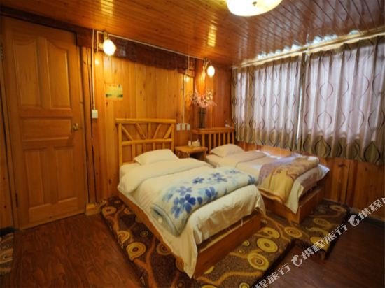 Фото 7 Days Inn Diqing Shangri-la Old Town Branch