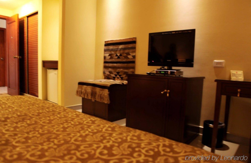 Фото Mosaic City Hotel