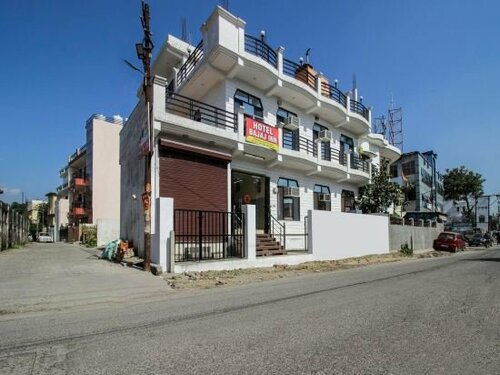 Гостиница Hotel Bajaj Inn в Дехрадуне