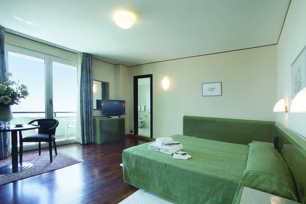 Фото Hotel Royal