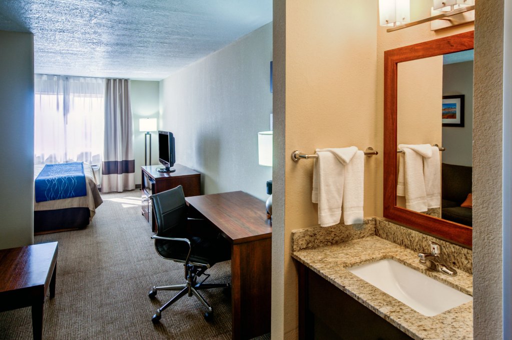 Фото Comfort Inn Albuquerque Airport