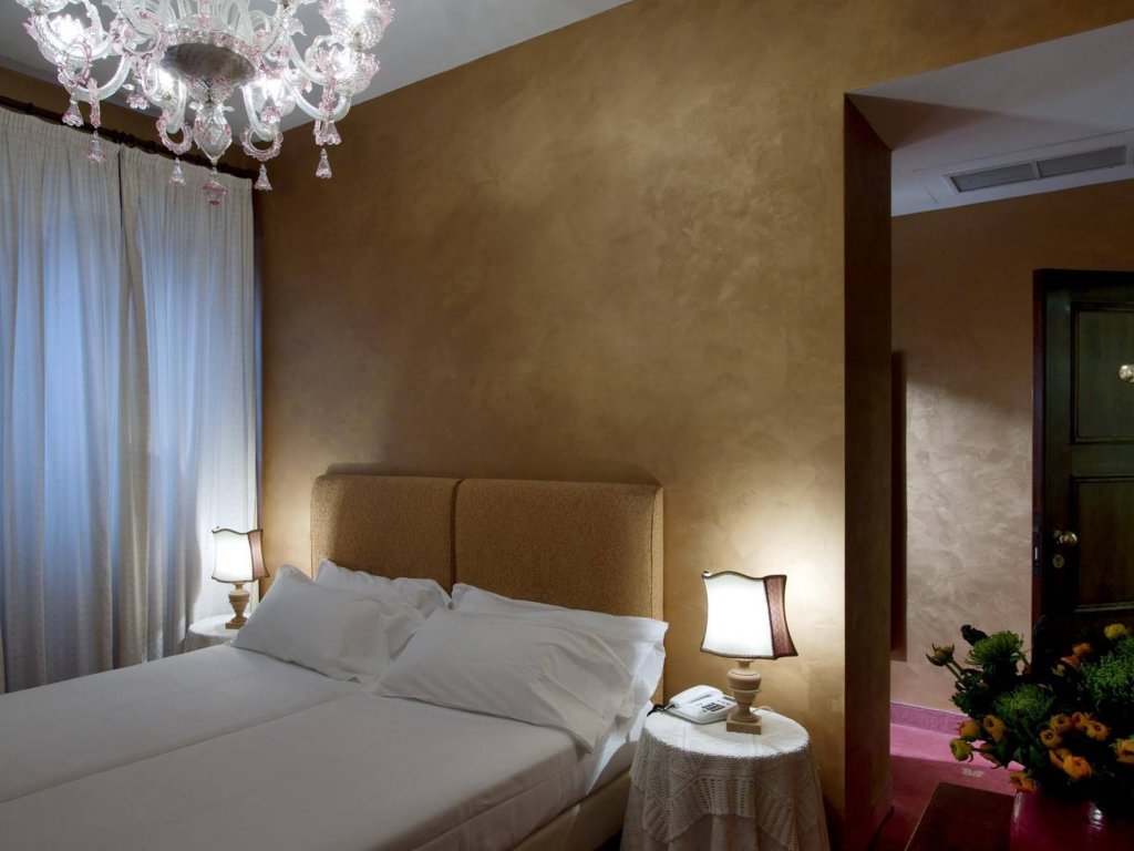 Фото Hotel Columbia