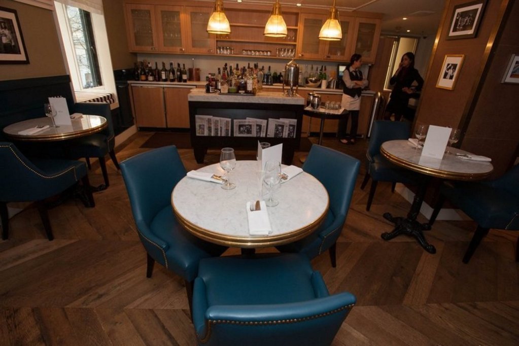 Фото The Roger Hotel