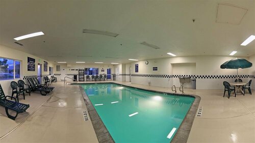 Гостиница Crystal Inn Hotel & Suites West Valley City в Вест-Велли-Сити