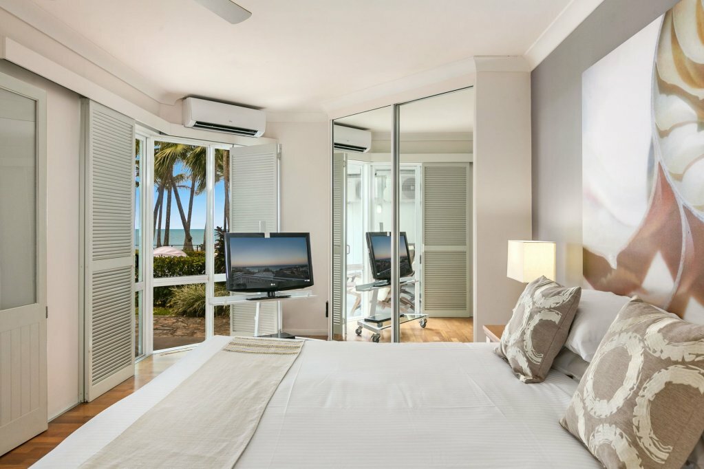 Hotel Beachfront Apt In Alamanda Beachfront Resort 25, Palm Cove, photo