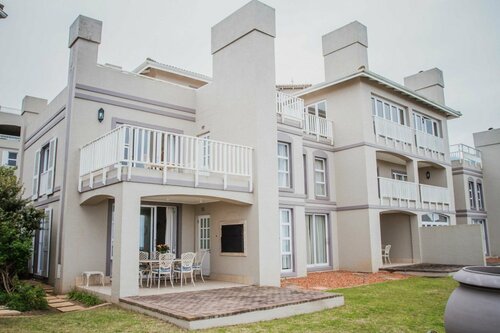 Гостиница Aan de Zee @ Pinnacle Self - Catering Villas