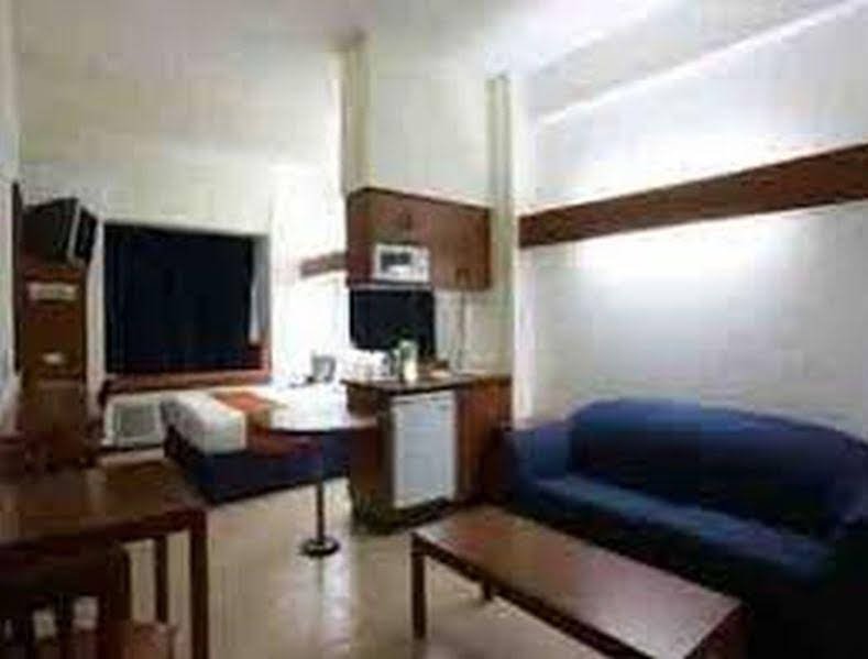 Фото Microtel by Wyndham Acropolis