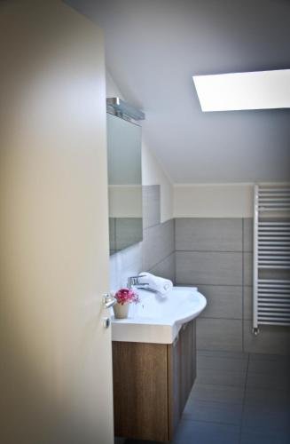 Фото Mariposa Apartments