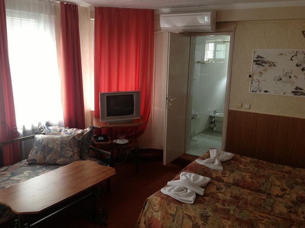 Фото отеля 2