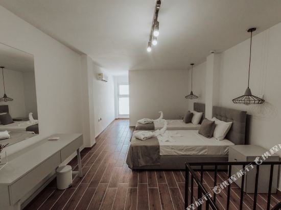 Фото River View Boutique