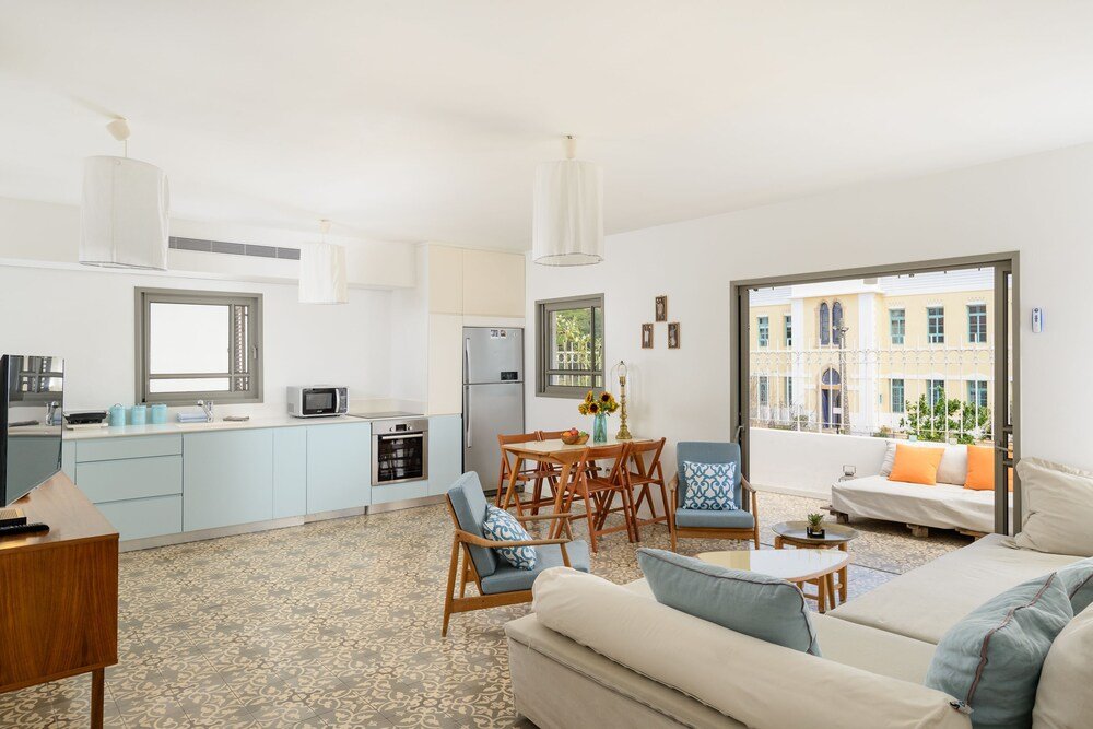 Фото Апартаменты Terrace & View on Dallal Square by FeelHome