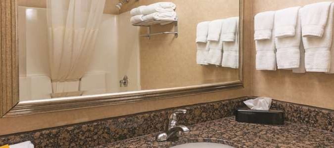 Фото La Quinta Inn by Wyndham Buffalo Airport