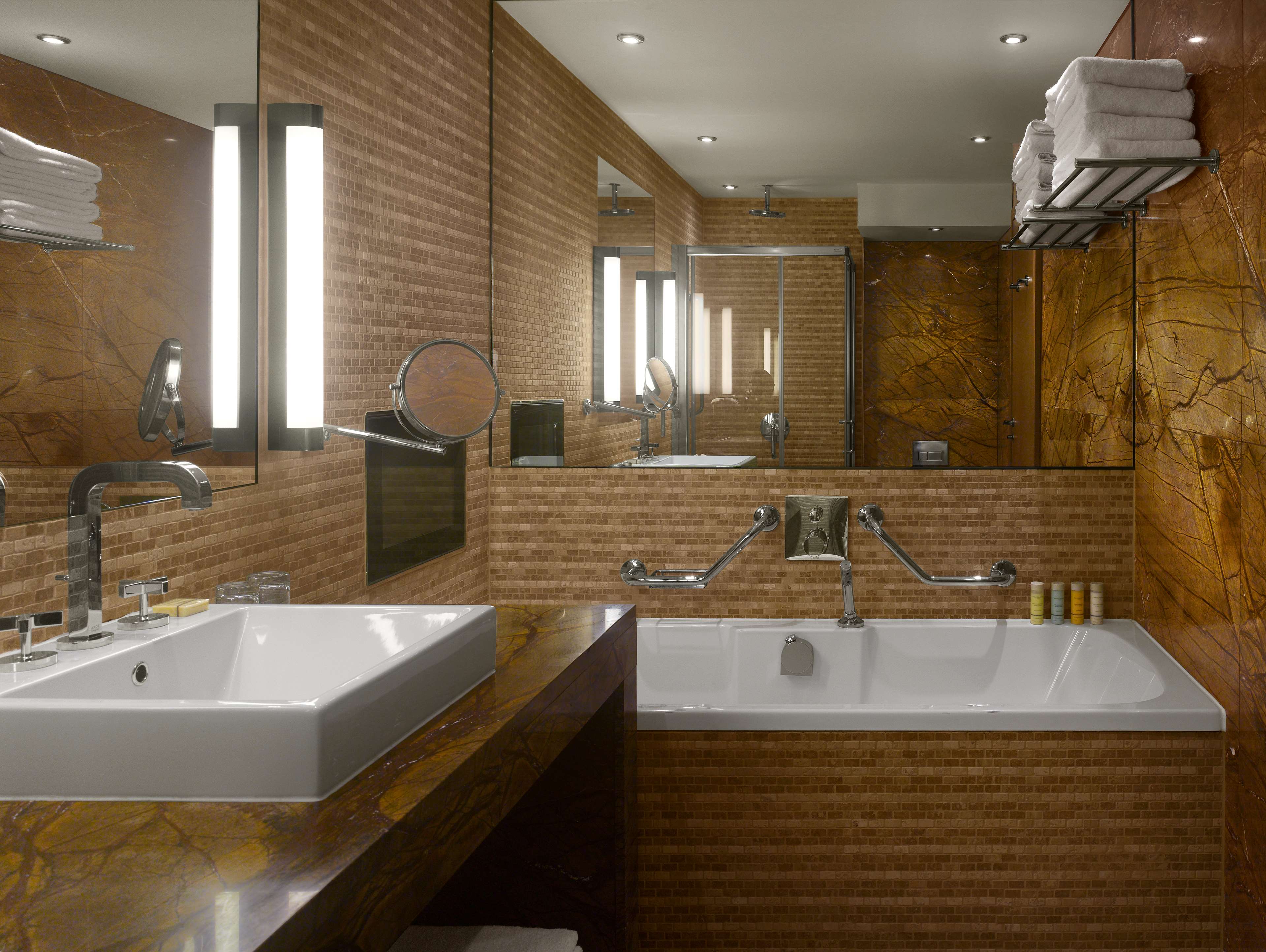 Фото Radisson Blu Royal Hotel, Dublin