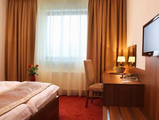 Фото Hotel Saffron