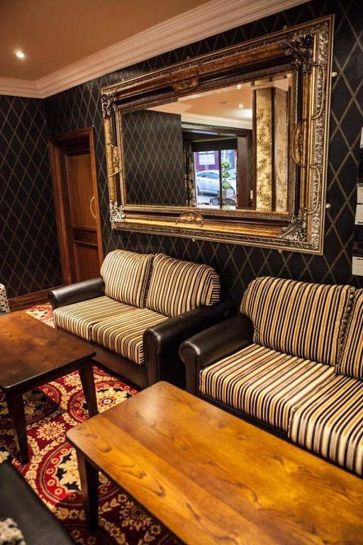 Фото Latterkenny Court Hotel