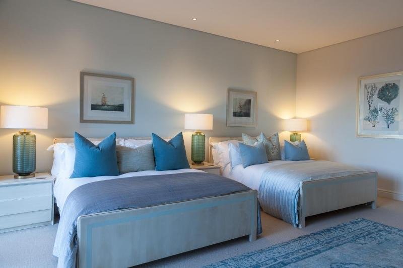 Фото Tintswalo Boulders