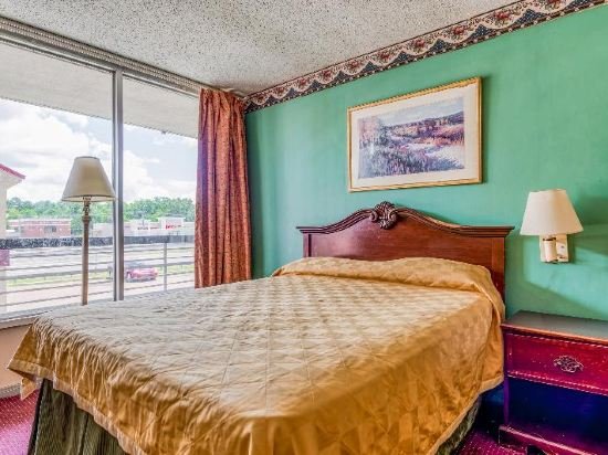 Фото Oyo Hotel Jackson North I-55